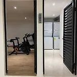 Fully Equipped 1Bd Ph With Gym Rooftop Pool And Bbq
