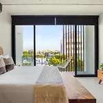 Searena Boutique Condos