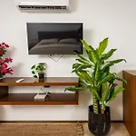Studio Walk Distance To Wallmart And 5Ta Avenue