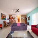 2 Bedroom Condo For 8 Guests - Only 5 Min Walk To Beach - At Playacar, Chac Ha Condos