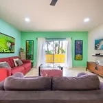 2 Bedroom Condo For 8 Guests - Only 5 Min Walk To Beach - At Playacar, Chac Ha Condos