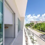 2 Bd Suite With Balcony, Rooftop Pool, Hot Tub, Gym #207