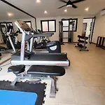 Excelente Ubicacion A Pasos De La Playa Coco Beach Y De La Quinta Avenida