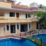 Hotel Vista Caribe Villas