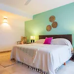 Tropical Oasis With Cenote & Pool Walk To Beach