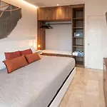 Luxury 1Br Condo-Amazing Oceanviews Prime Location Close To Beach