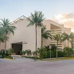 Luxury Complex - Infinity Pool And Private Beach Club - At The Elements Condos 108
