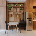 Studio Caribbean Dreams - Stylish & Only 2 Blocks To The Beach - At Bahay Condos