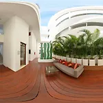 Condo Deva By 770