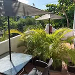 B&B Tiburon