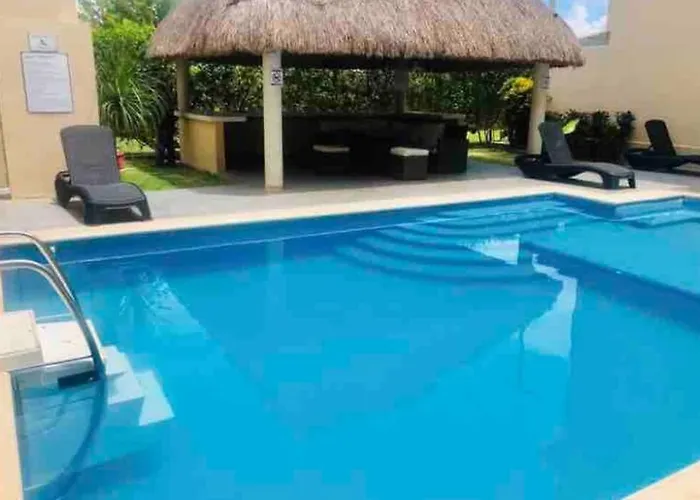 Bright Luxury Apartment With Swimming Pool