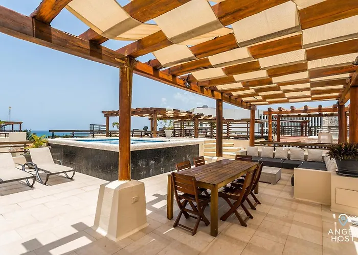 Magnificent Oceanview Rooftop Lounge With Plunge Pool