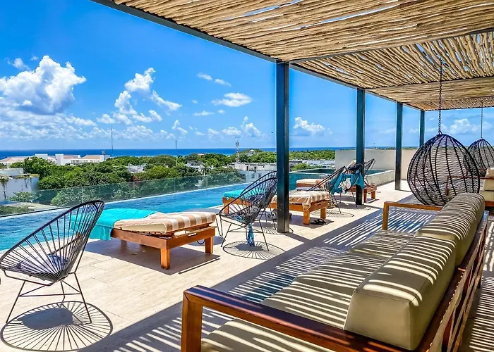 Big Studio At Kaab By The Beach With Roof Top Pool, Sauna And Jacuzzi Near Paseo Del Carmen Mall