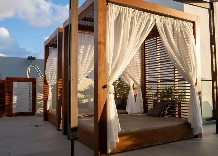 Downtown Luxury Apartment I Rooftop Cocobeach I By Yeah