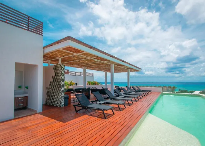 Studio Caribbean Dreams - Stylish & Only 2 Blocks To The Beach - At Bahay Condos