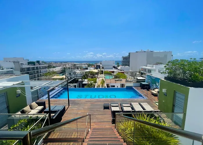 Modern 2 Bdr, 3 Minutes Walk From The Beach, Central Location!