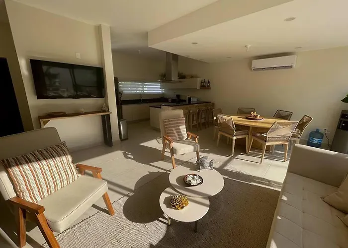 Hermosa Casa De 3 Pisos En Condominio De Lujo Playa Del Carmen