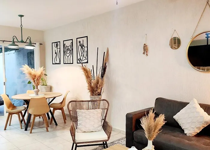 Casa Dharma, Cozy House Well Located In Town