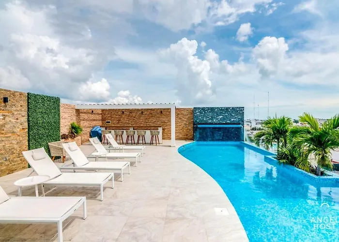 Adorable Rooftop Pool, Reliable Wifi, Near 5Th Ave