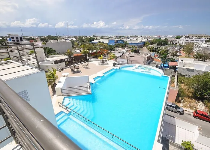 Phenomenal Location Near Beach & 5Th With Stunning Roof Pool