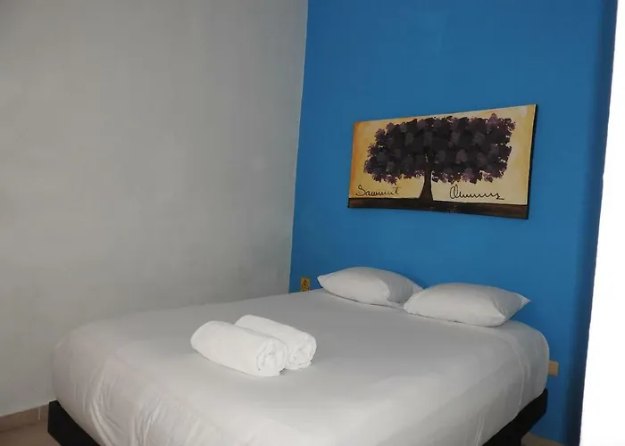 Easy Hotel