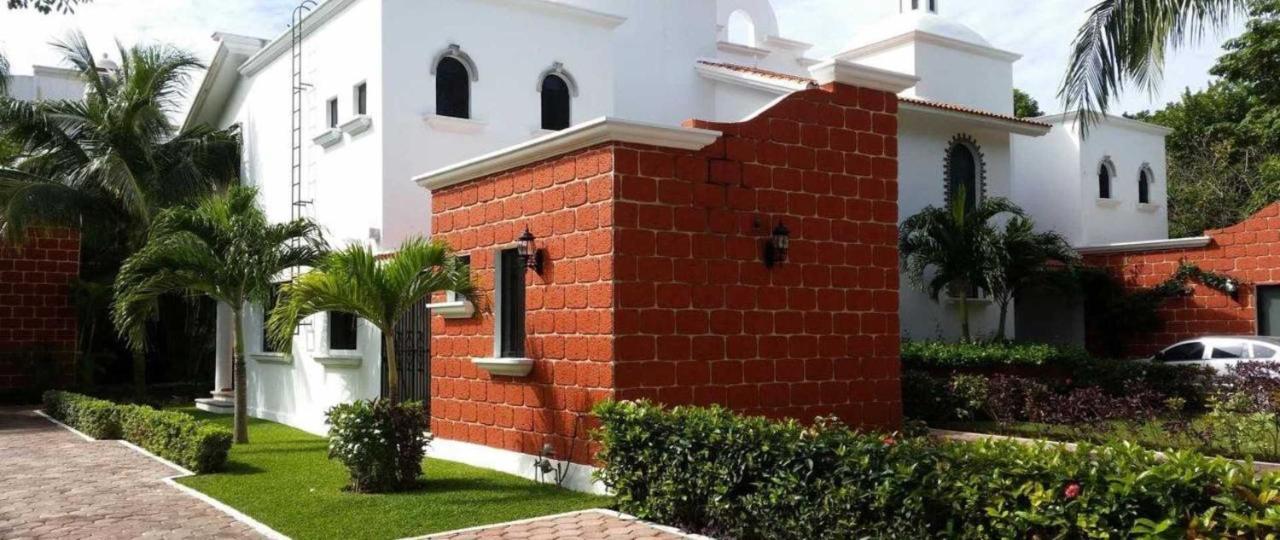 Guest house Sunrise In Stunning Playacar Townhouse Stage 2 2*