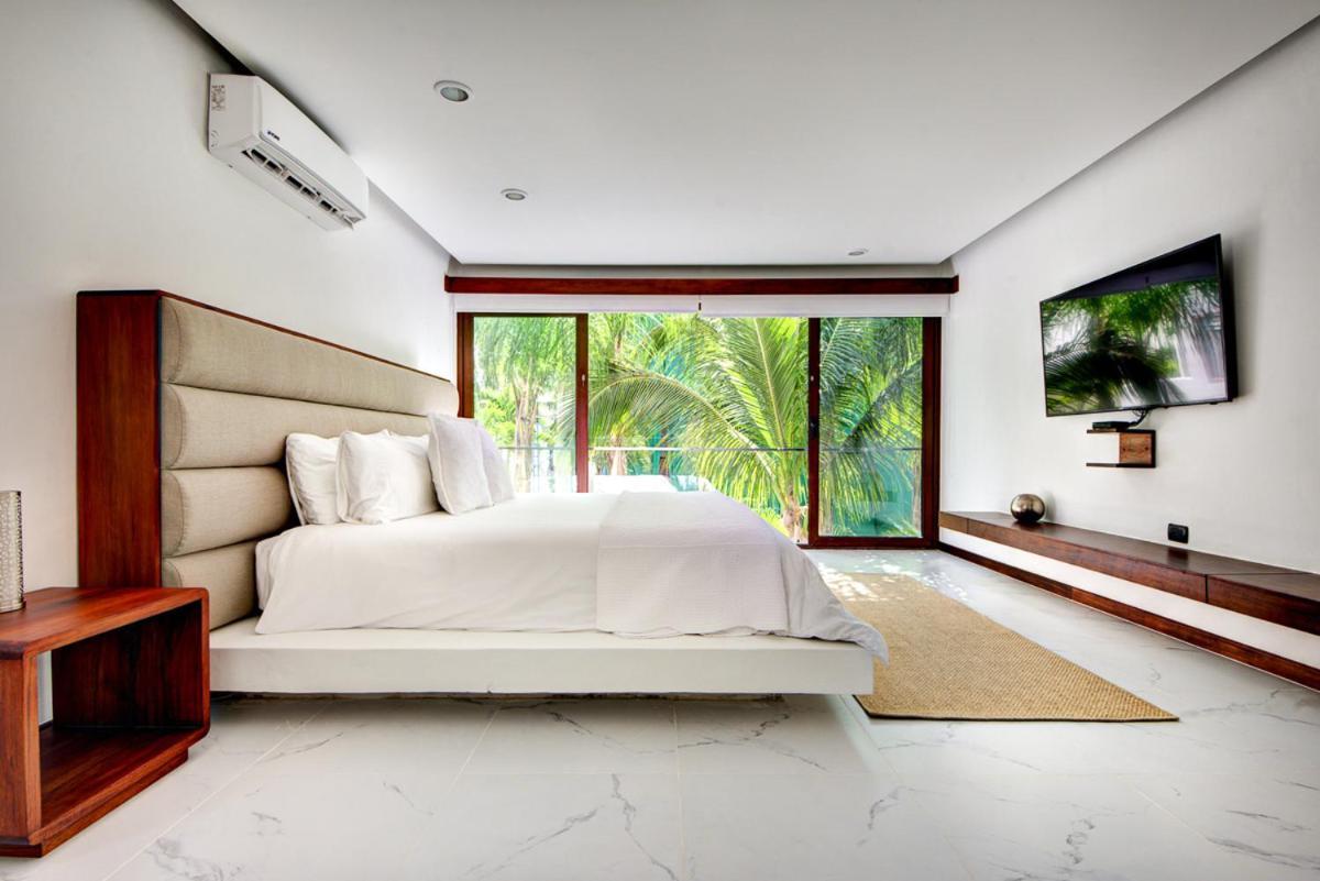 Poblado De Apoyo Diamont Sleeps 22 With Pool And Air Con Playa del Carmen
