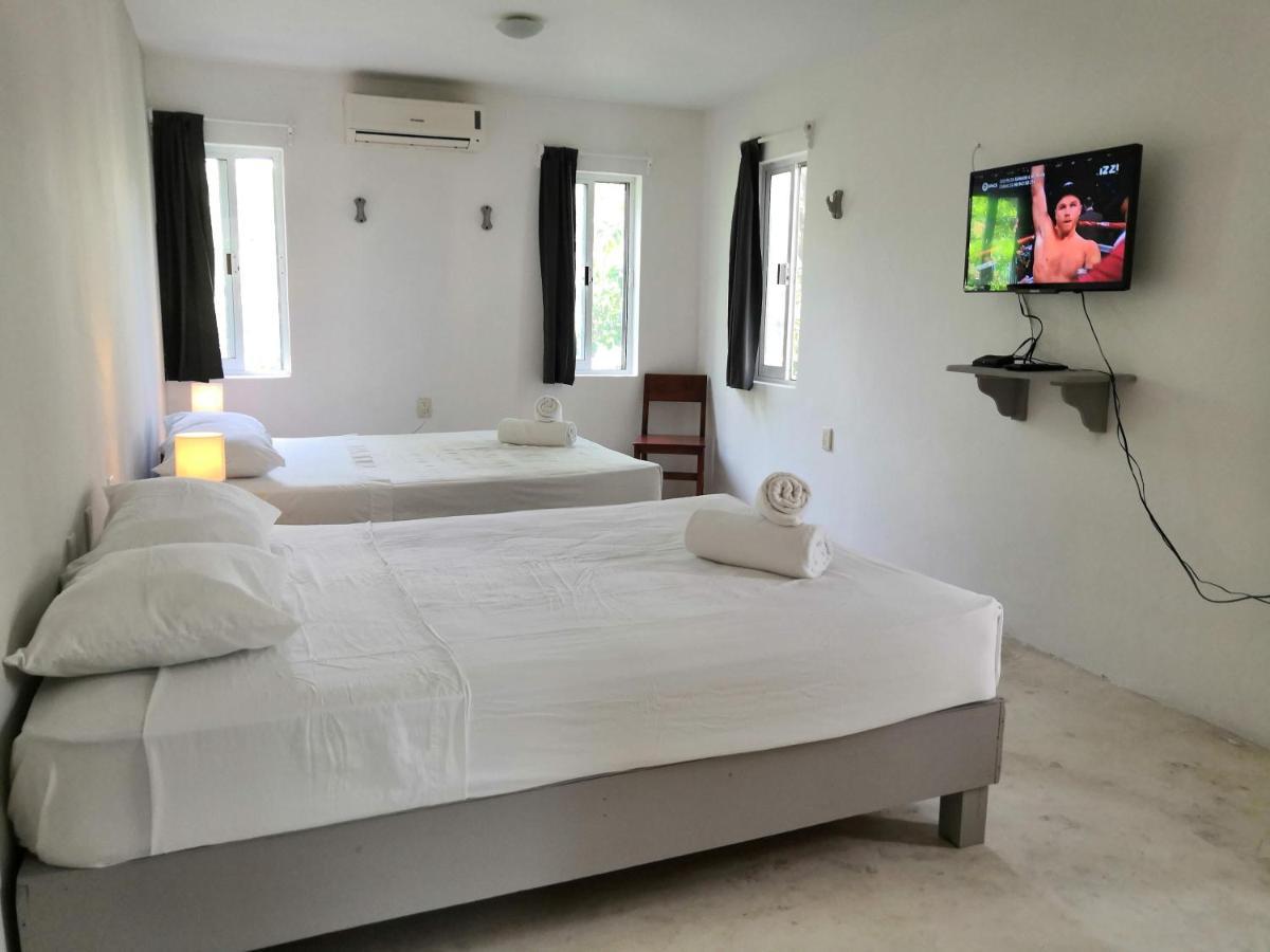 & 28 Playa del Carmen