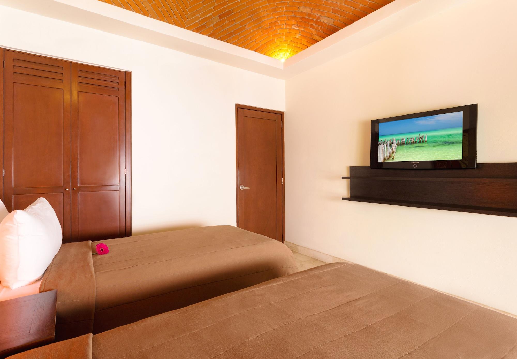Hotel Maya And Beachclub