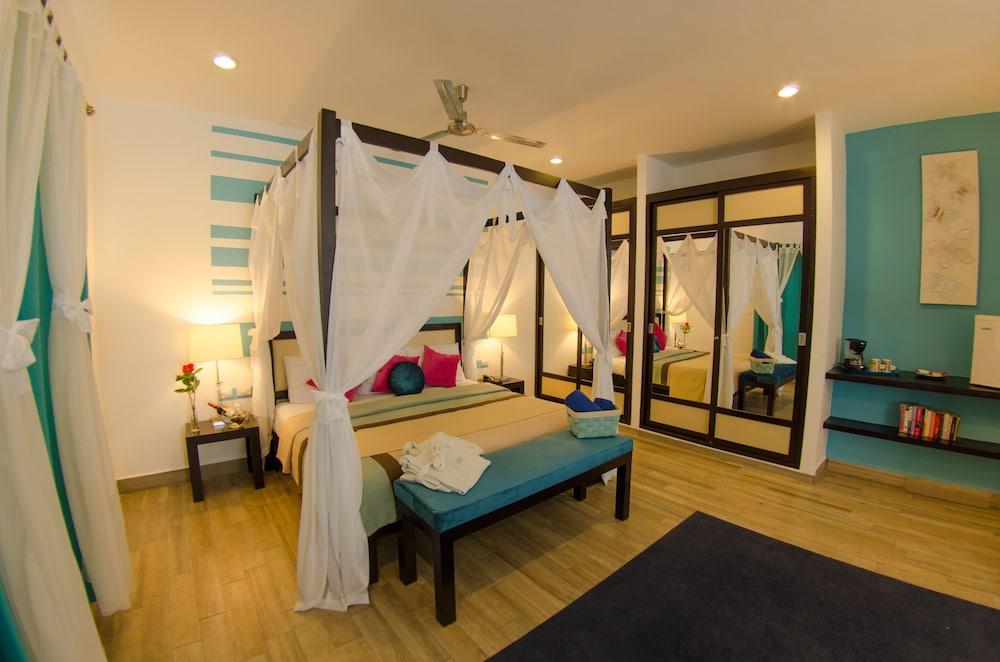 Mariposa Boutique - 5th Avenue Hotel