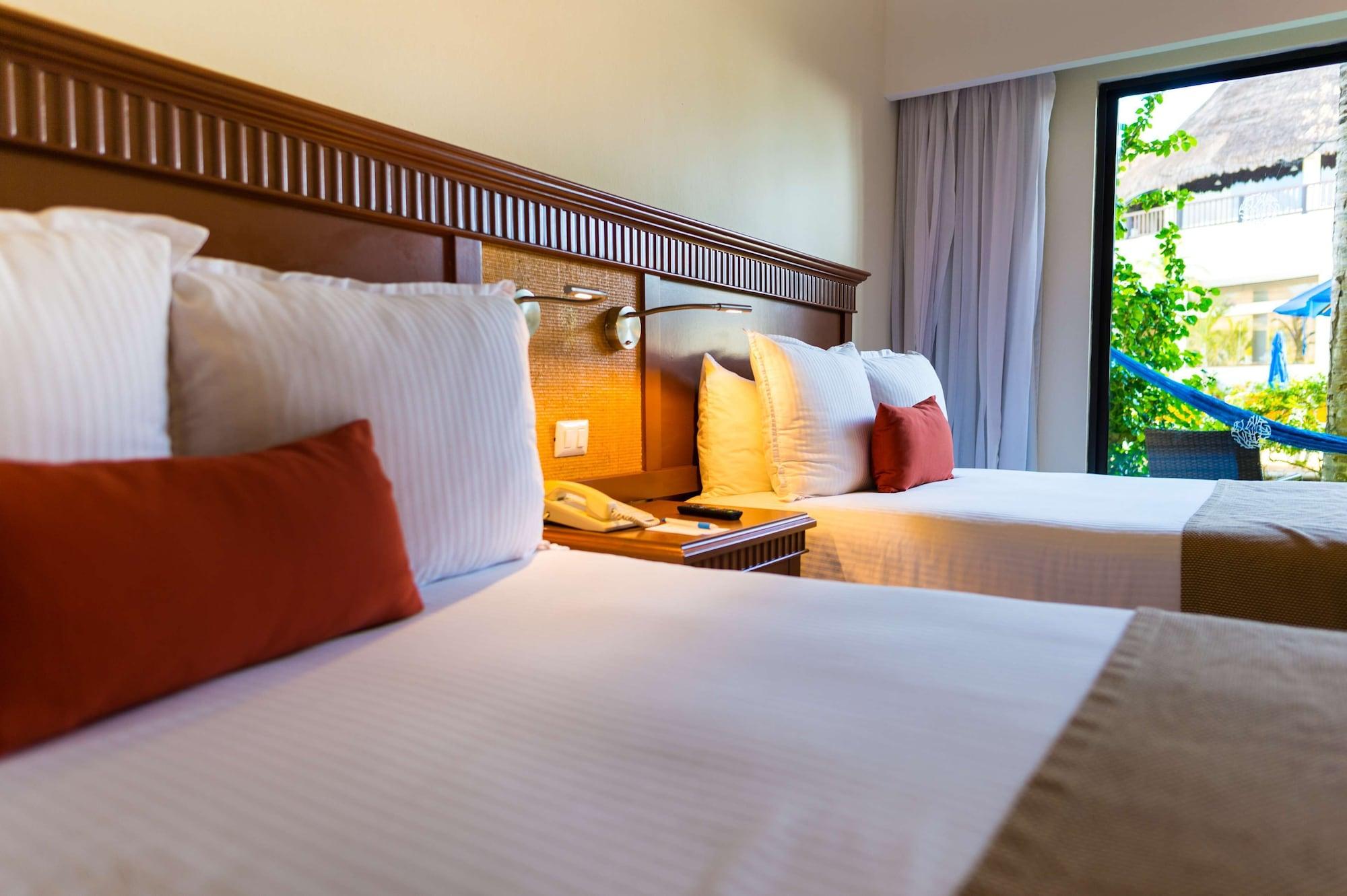 Resort The Reef Coco & 4*