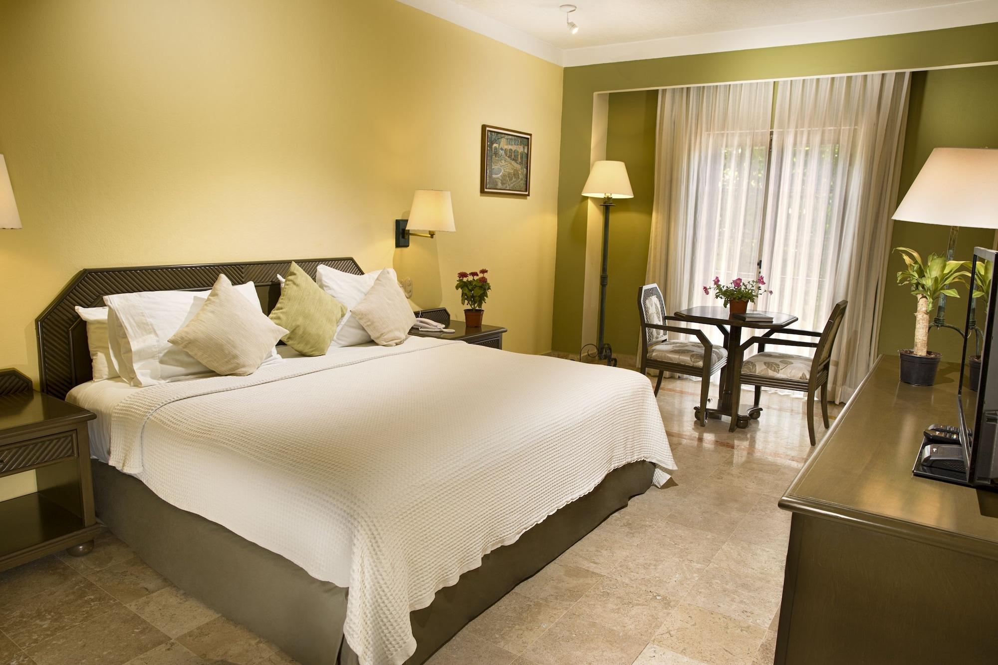 Hotel Itzaes