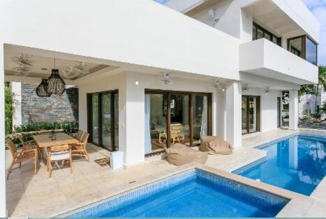 Casa de férias Unique In Playacar- Block From The *