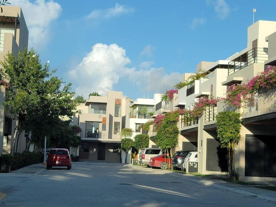 Amazing Dream In Gated Community Ferienhaus Playa del Carmen