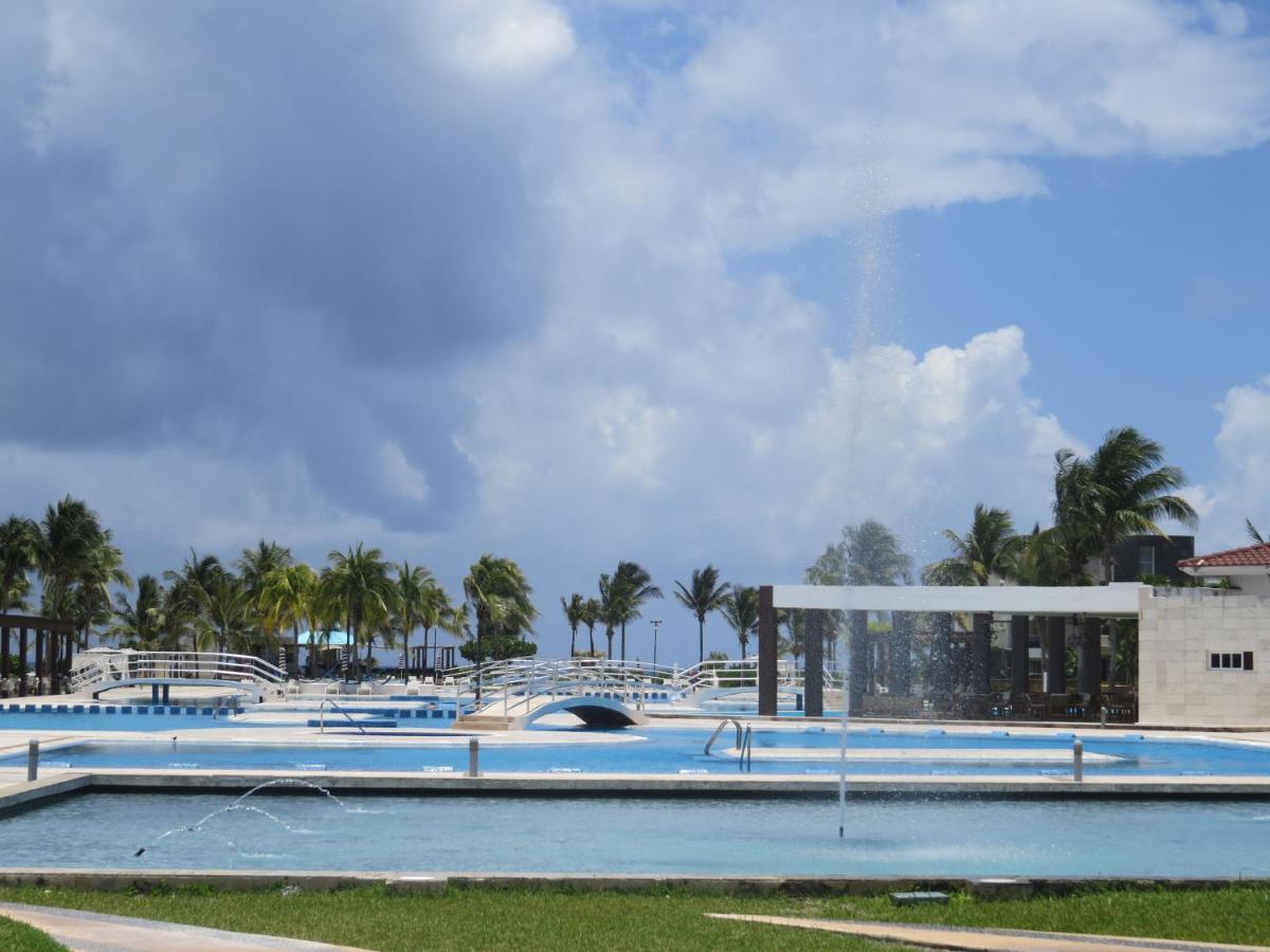 Appartement Impecable Y Lujoso Departamento Frente Al Mar En Mareazul Del Club De Golf Corasol Playa del Carmen