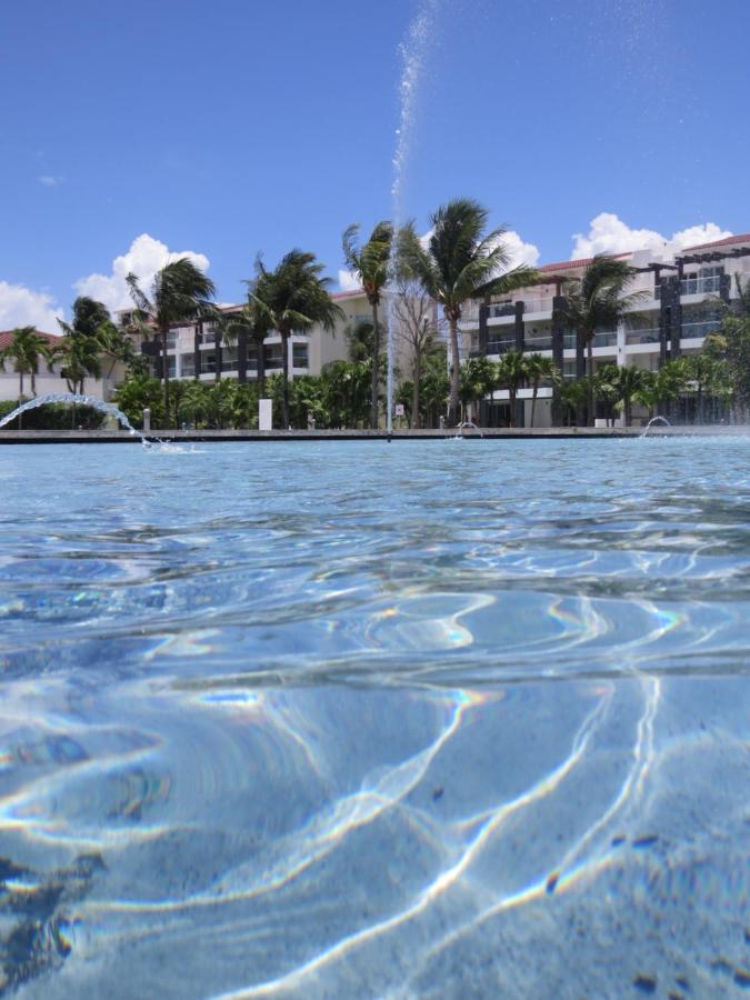 Impecable Y Lujoso Departamento Frente Al Mar En Mareazul Del Club De Golf Corasol * Playa del Carmen