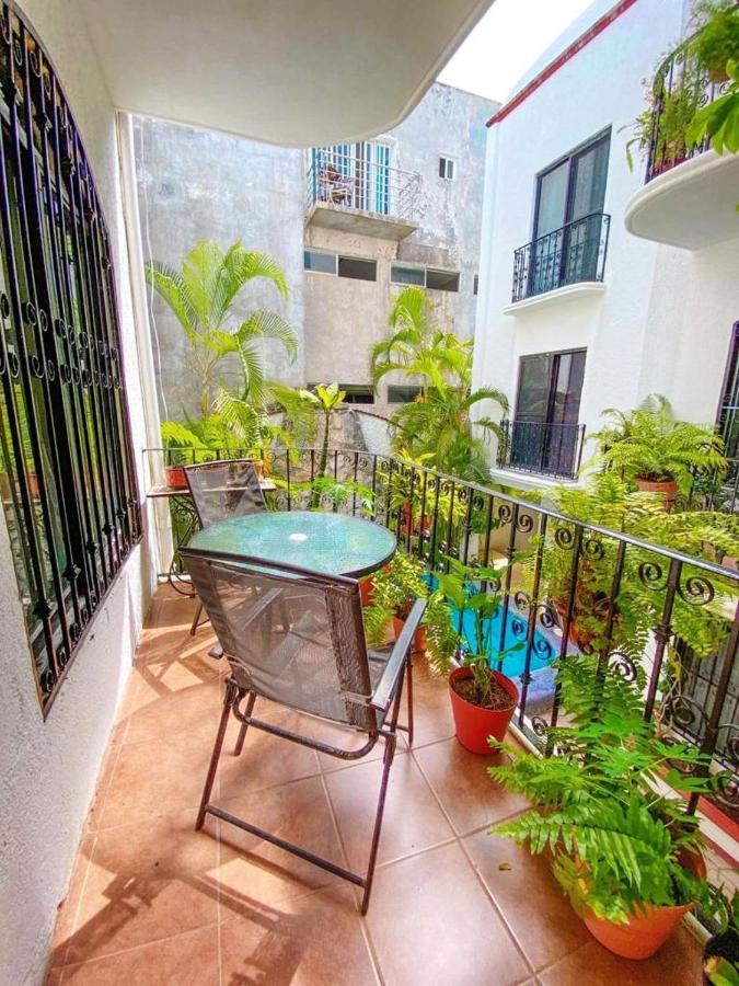 W/ Prime Location Mexican Colonial Style