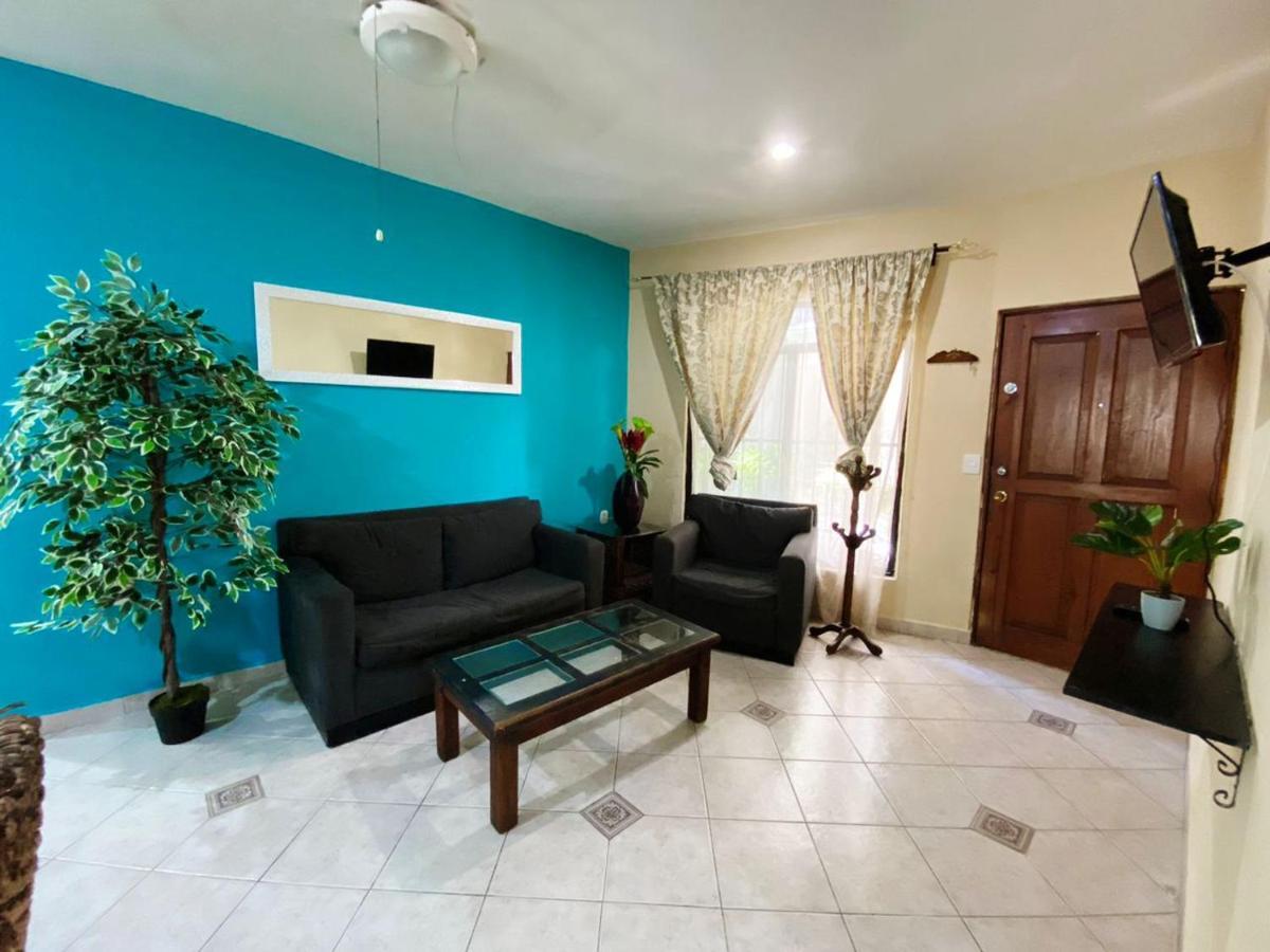 W/ Prime Location Mexican Colonial Style Appartement