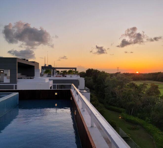 Corasol Nick Price By Parr Apartment