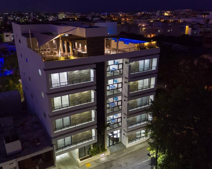 Onebr W Balcony Or Small In Playa Del Carmen, Bbq, Pool Infinite, Whirlpool, Ac, Tv Smart, 200mb *