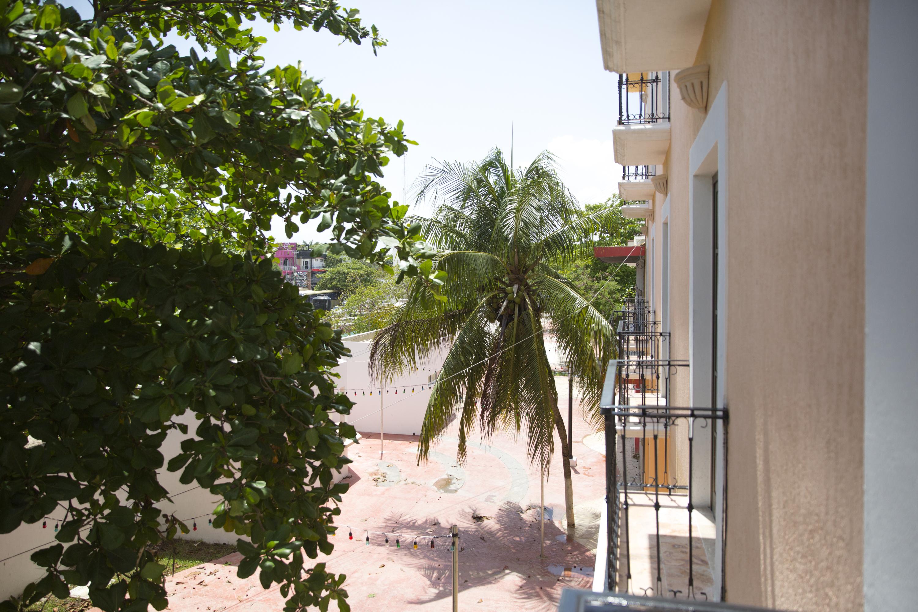 Itzaes Hotel 3*