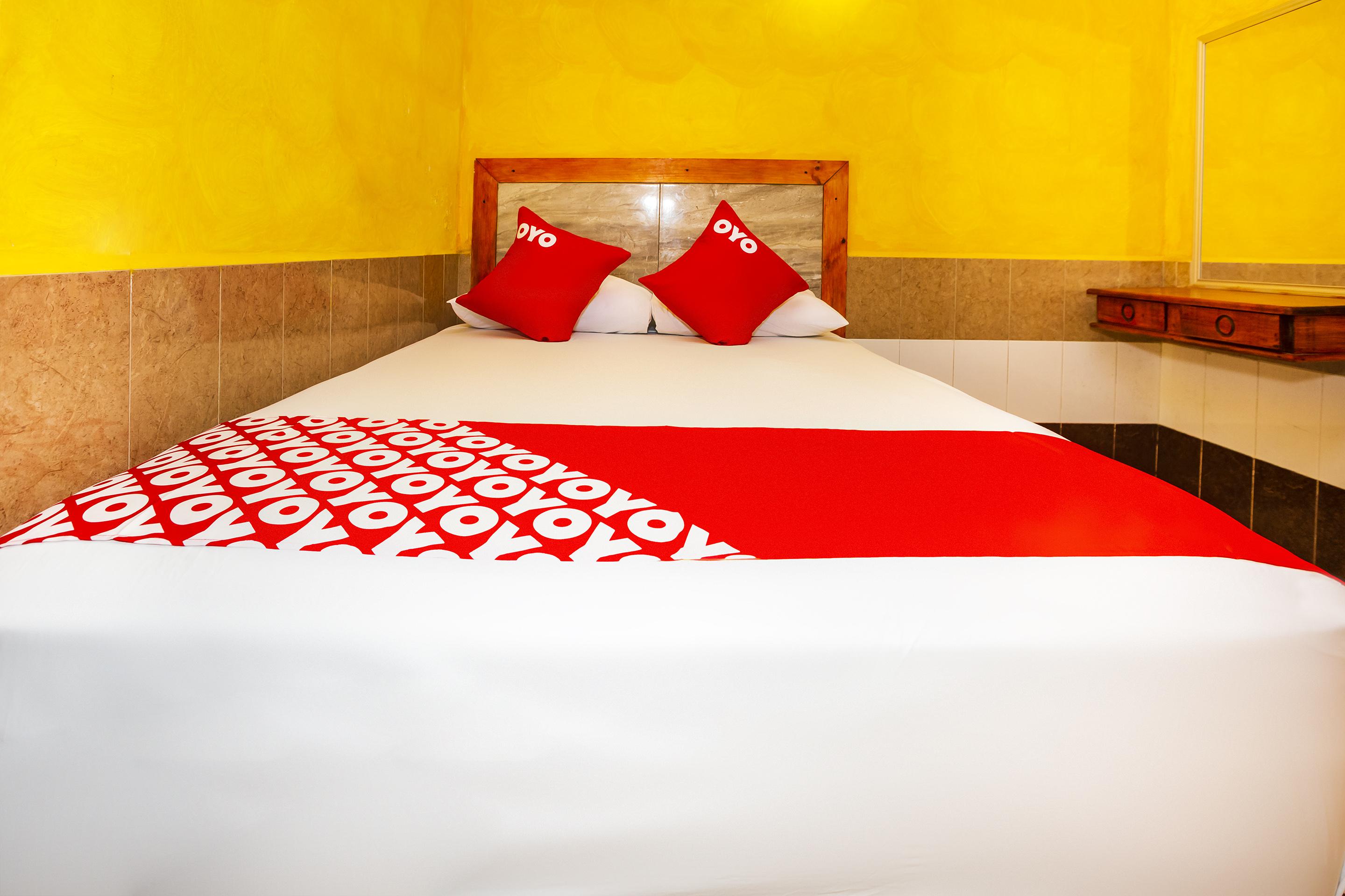 Oyo Hotel 5*