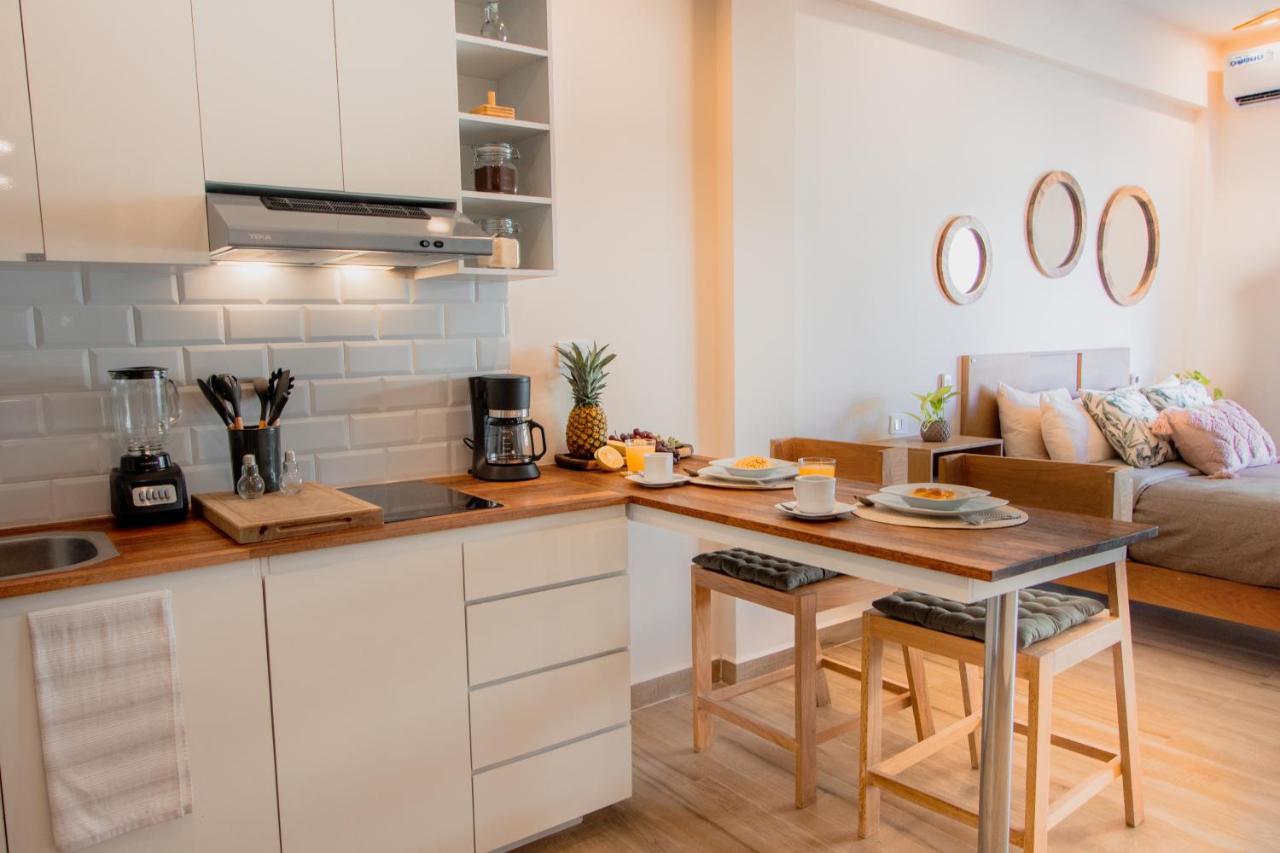 Apartment With Ocean View Pool In Av 10 & 60 Street *