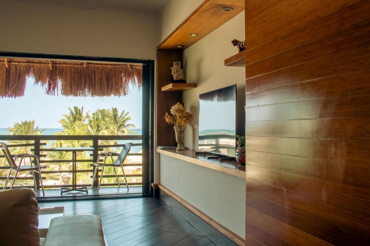 Aldea Thai Beachfront *