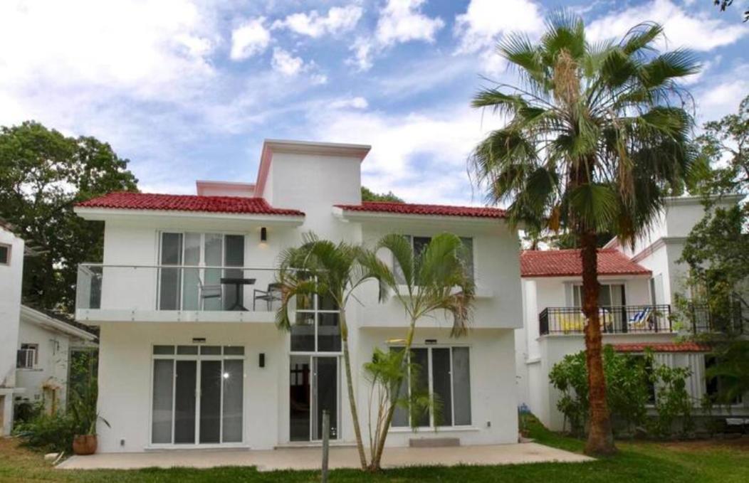 Villa Playacar House 10 Pax! The Location In Playa! By Bookhap Playa del Carmen