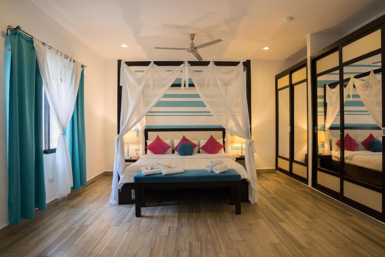 Mariposa Boutique - 5th Avenue 4*