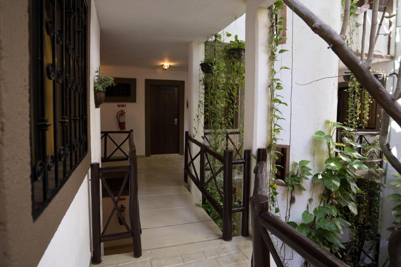 Mariposa Boutique - 5th Avenue 4*