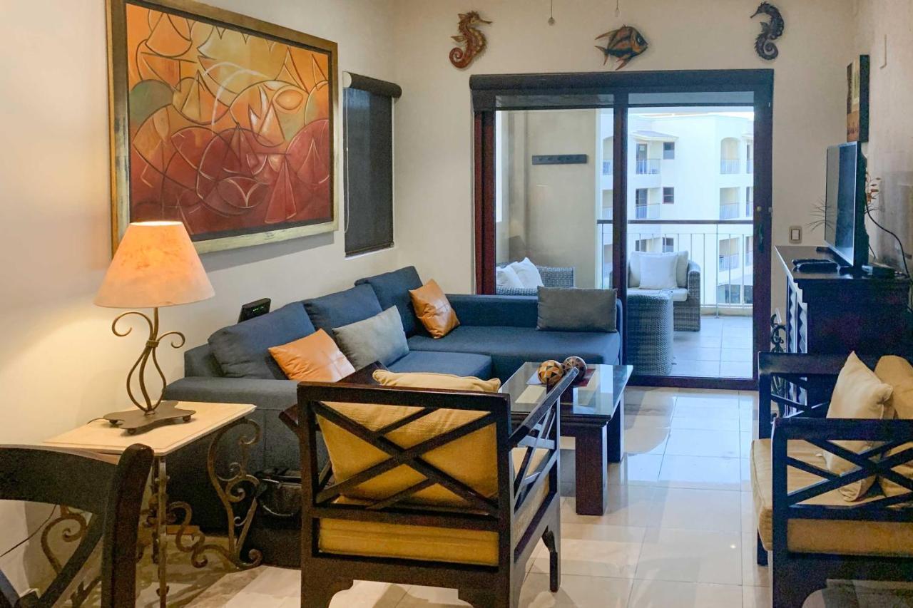 Apartment Beachfront With Pool Access! Playa del Carmen