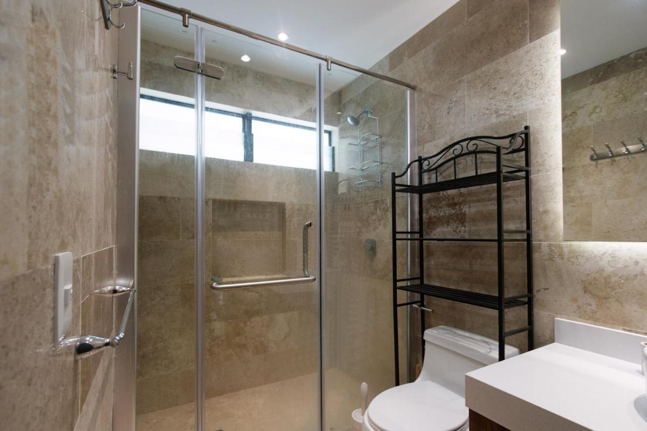 Caribbean Dreams - Stylish & Only 2 Blocks To The - At Bahay Playa del Carmen