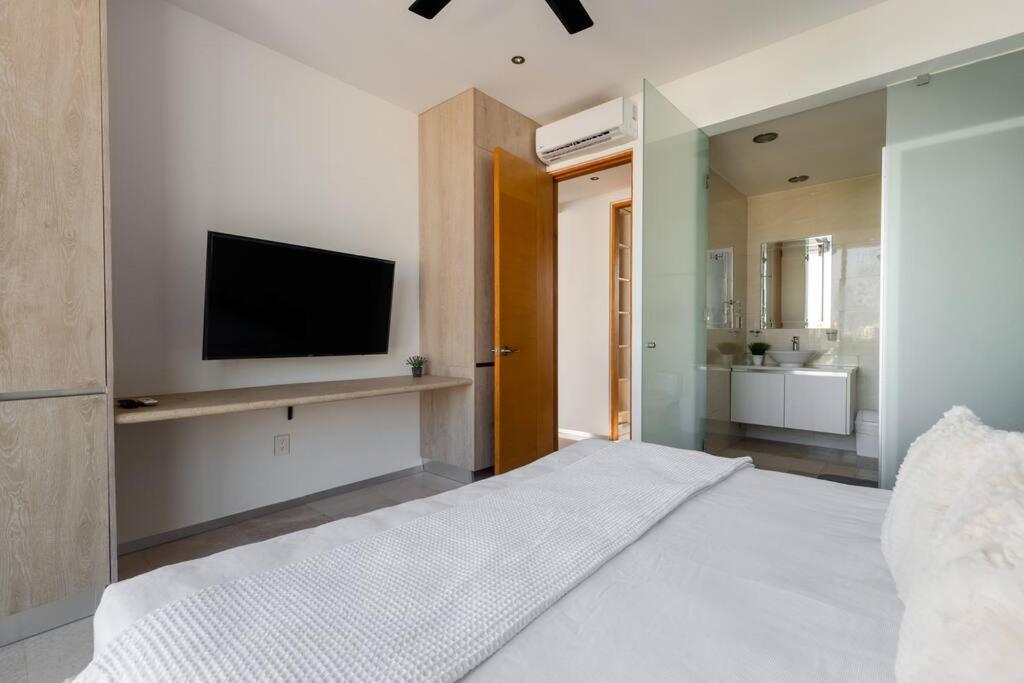 Luxury Penthouse And Private Rooftop Pool On 5ta Avenida * Playa del Carmen